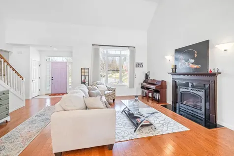 10 Stonehurst Common Hanover NH 03755