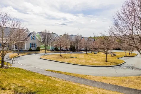 10 Stonehurst Common Hanover NH 03755