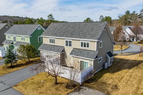 10 Stonehurst Common Hanover NH 03755