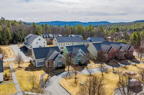 10 Stonehurst Common Hanover NH 03755