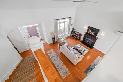 10 Stonehurst Common Hanover NH 03755