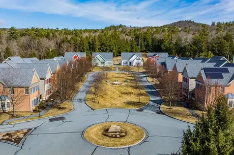 10 Stonehurst Common Hanover NH 03755