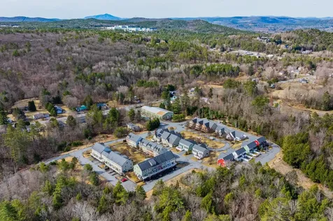10 Stonehurst Common Hanover NH 03755