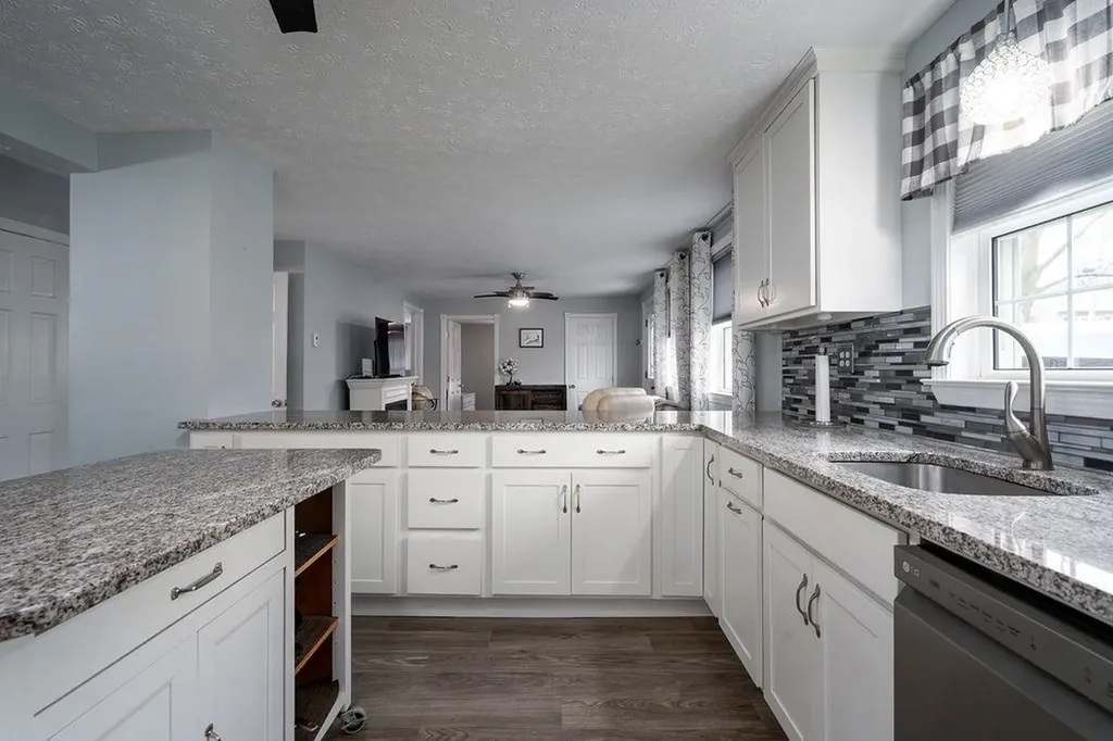 342 Delaware Avenue Manchester NH 03104