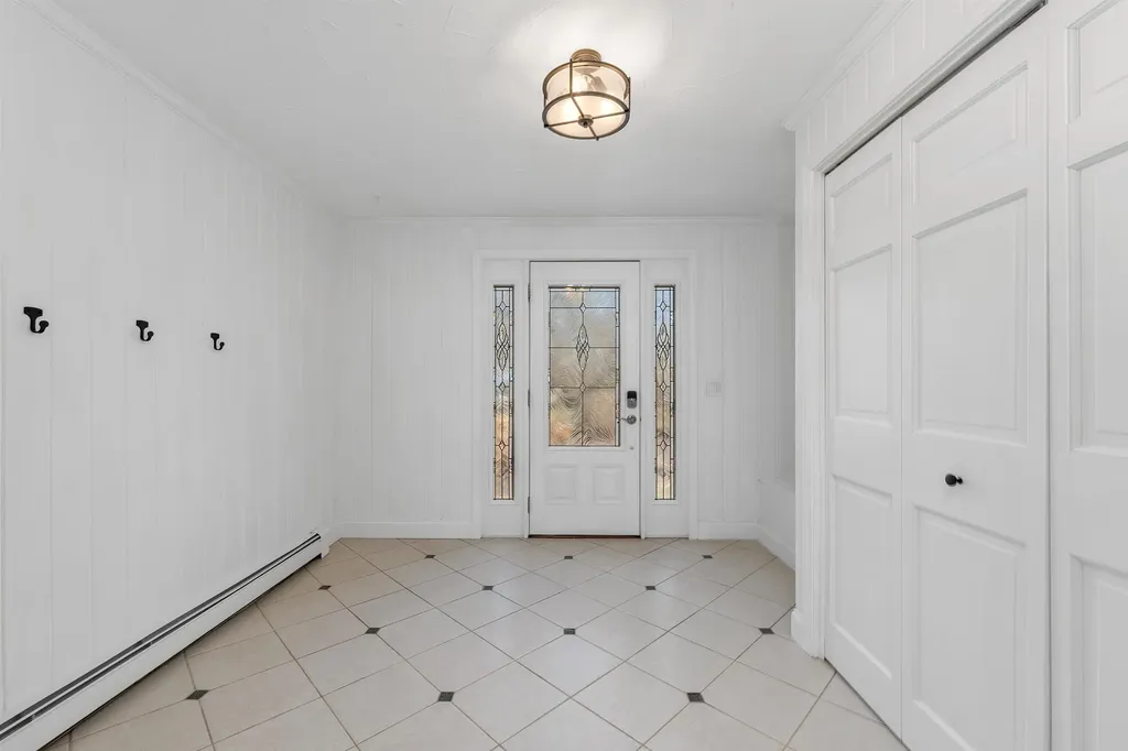 89 Countryside Drive Gilford NH 03249