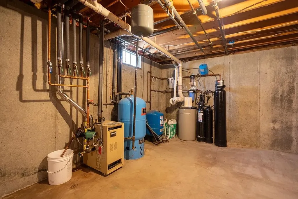 2 Wheeler Road Bow NH 03304