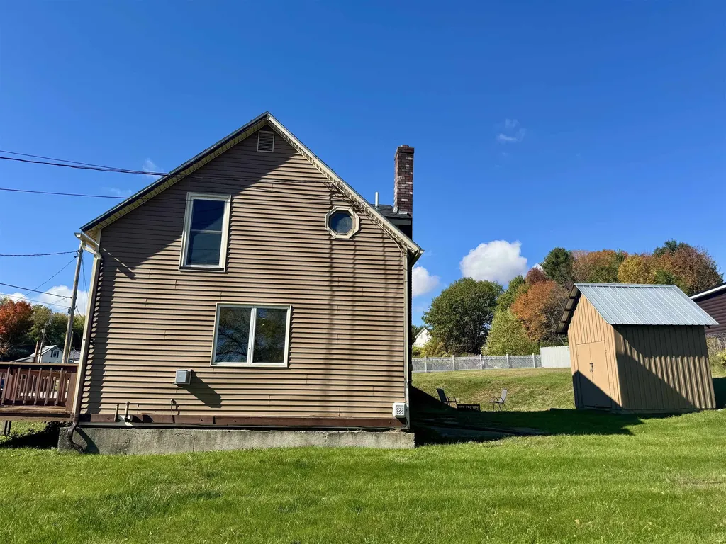 73 Pond Street Newport City VT 05855