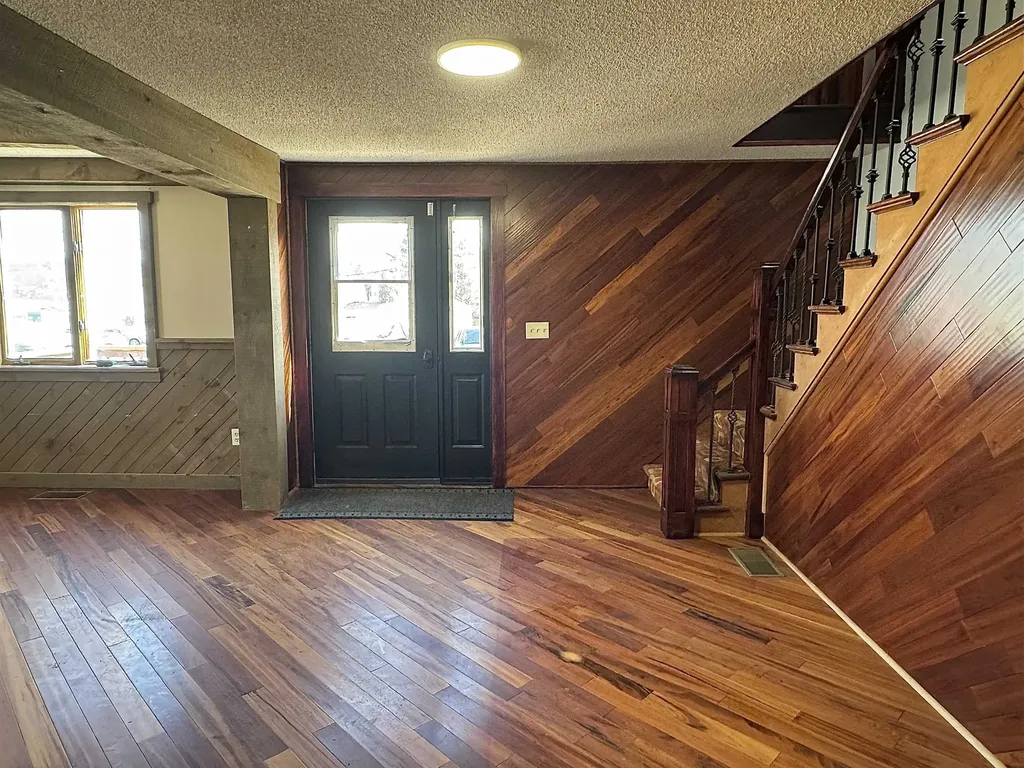 73 Pond Street Newport City VT 05855