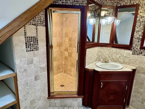 73 Pond Street Newport City VT 05855