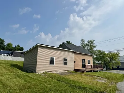 73 Pond Street Newport City VT 05855