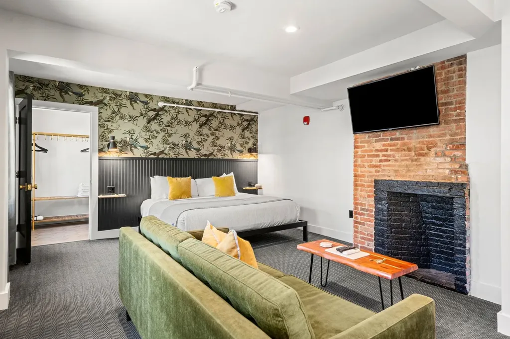 409 The Hill Portsmouth NH 03801