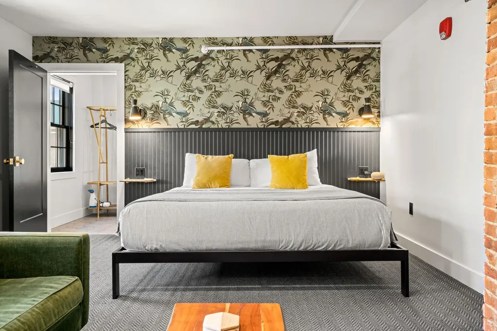 409 The Hill Portsmouth NH 03801