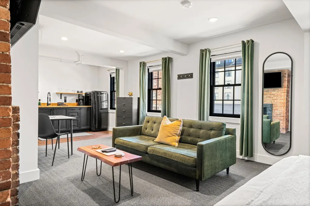 409 The Hill Portsmouth NH 03801