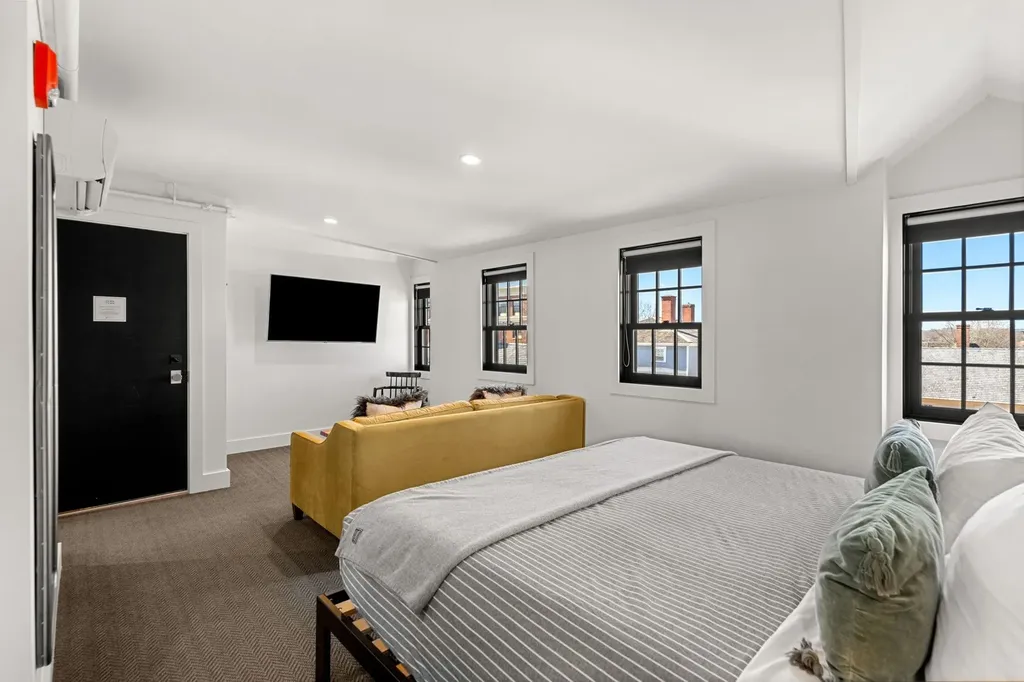 409 The Hill Portsmouth NH 03801