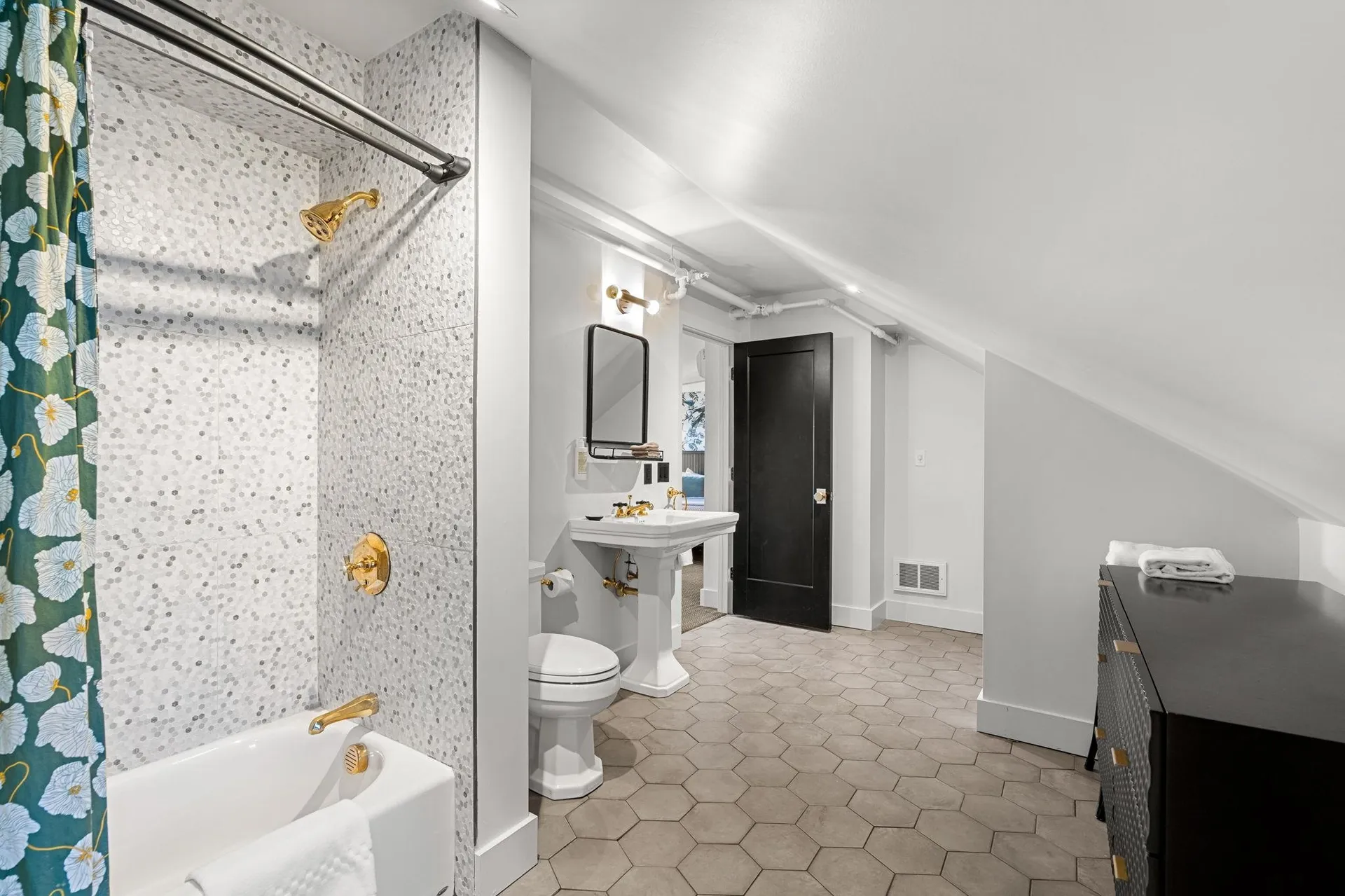 409 The Hill Portsmouth NH 03801