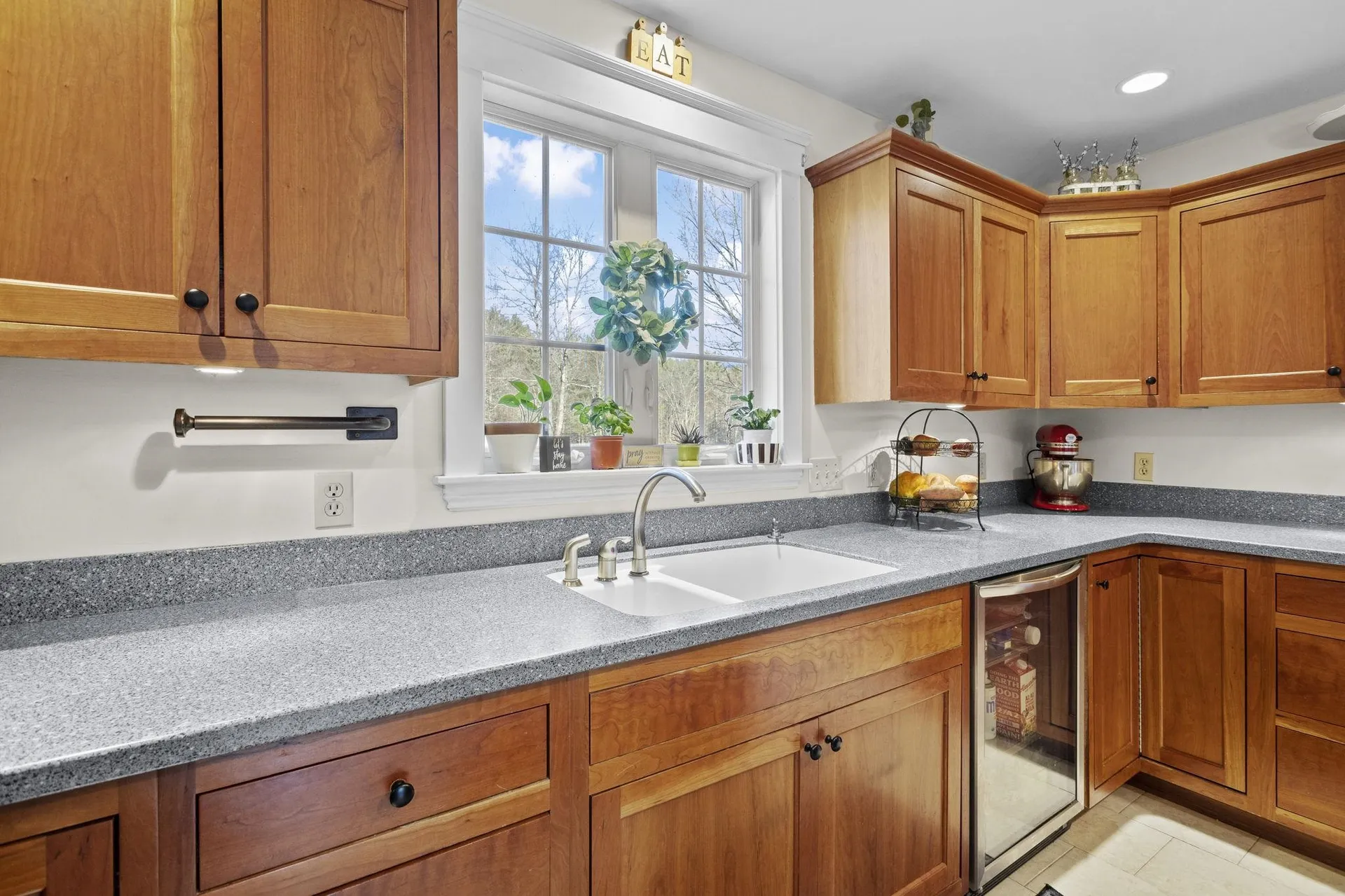 121 South Road East Kingston NH 03827