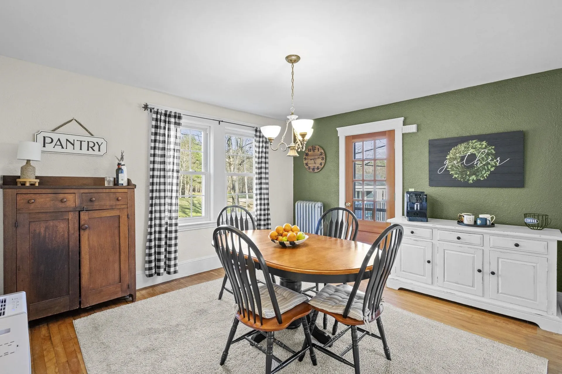 121 South Road East Kingston NH 03827