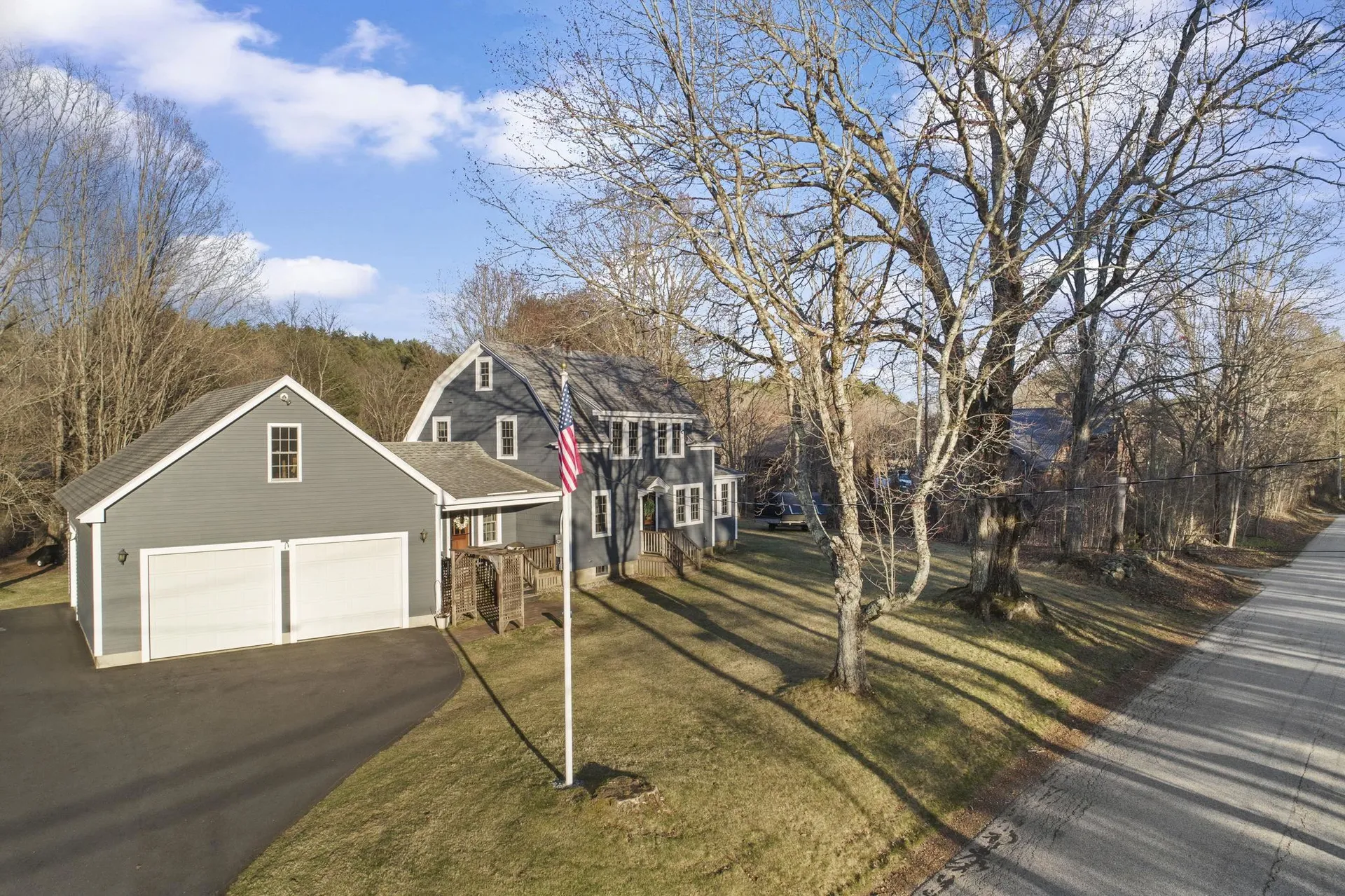 121 South Road East Kingston NH 03827