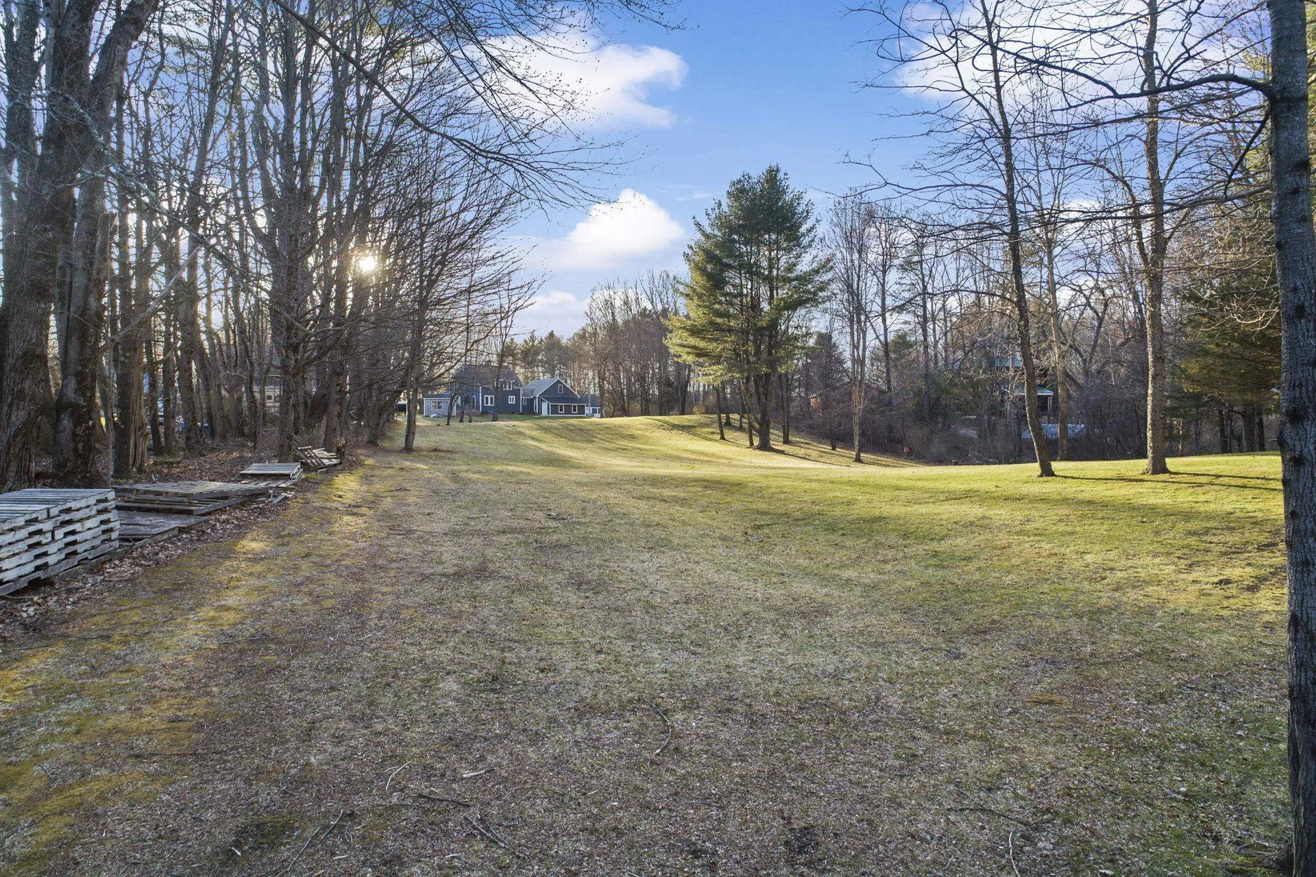 121 South Road East Kingston NH 03827