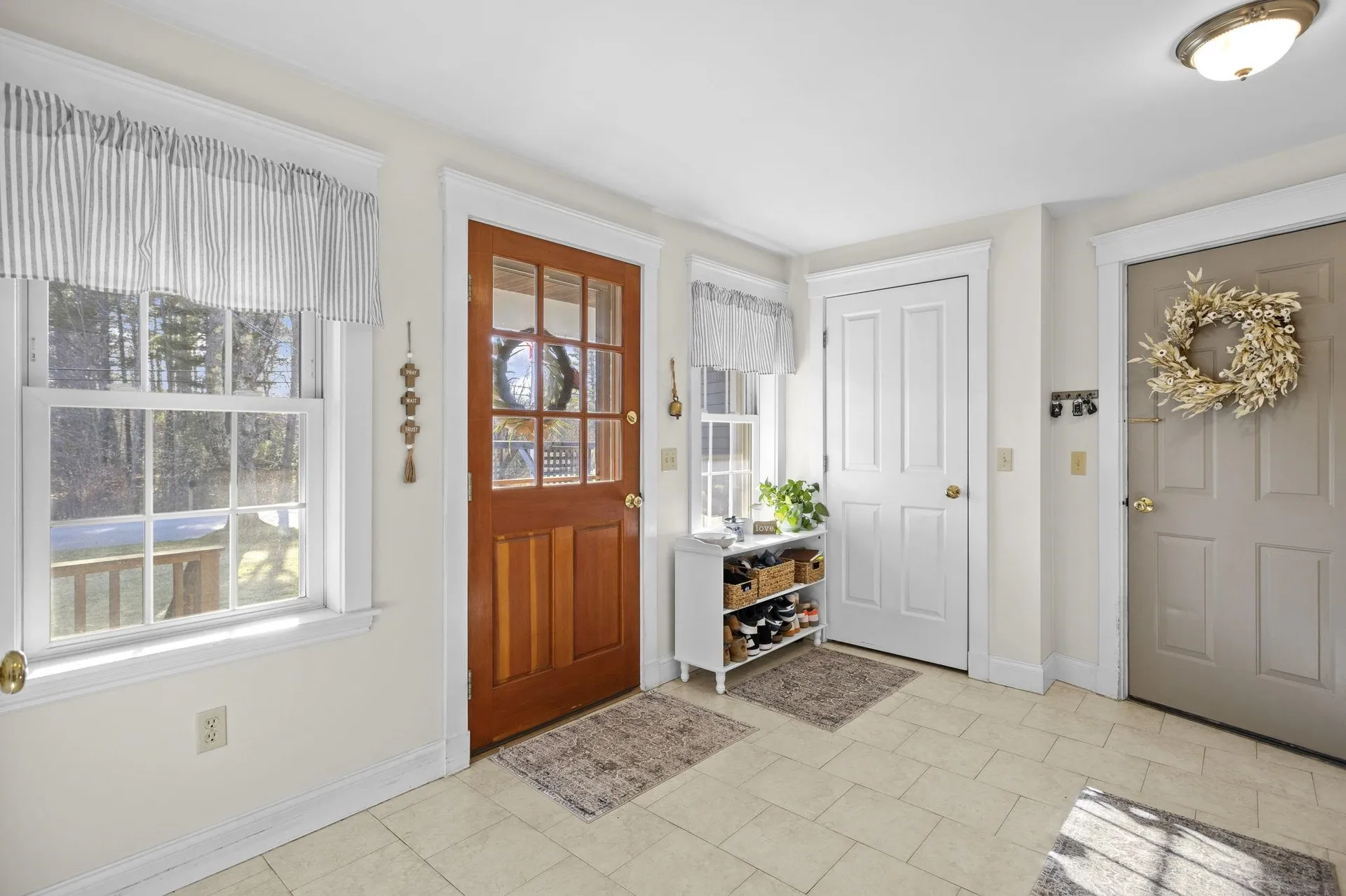 121 South Road East Kingston NH 03827