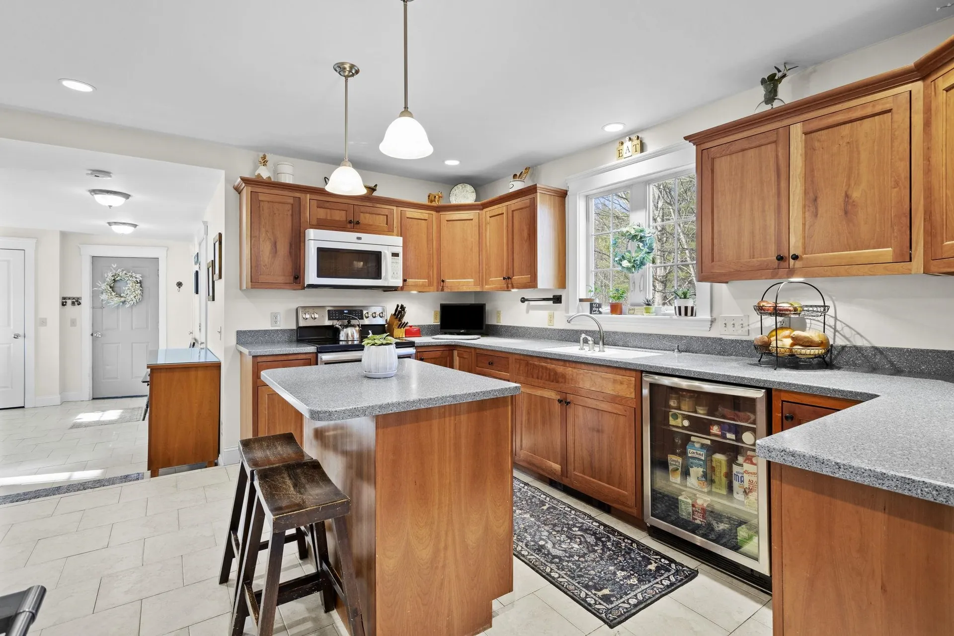 121 South Road East Kingston NH 03827