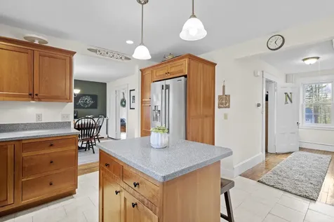 121 South Road East Kingston NH 03827