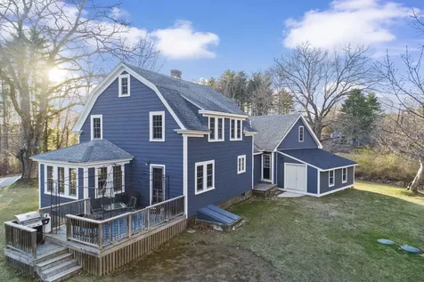 121 South Road East Kingston NH 03827