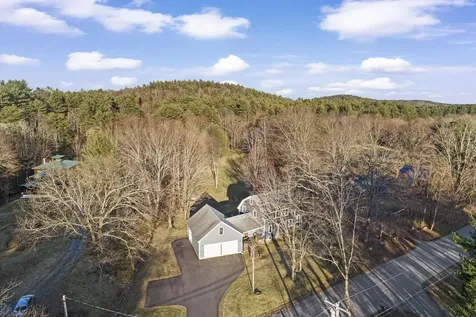 121 South Road East Kingston NH 03827