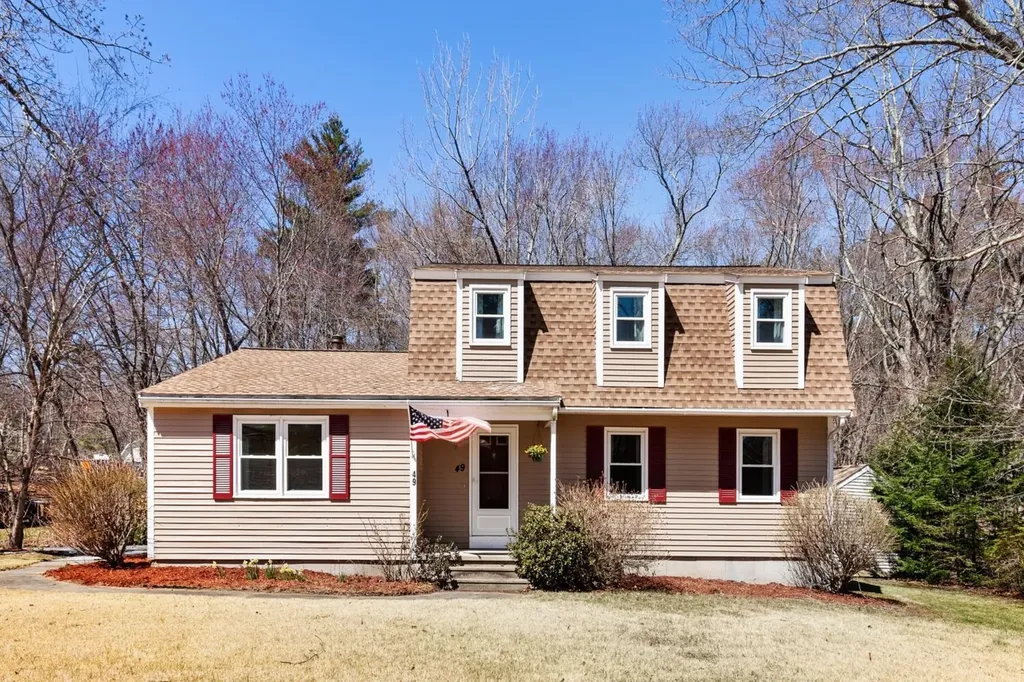 49 Academy Avenue Atkinson NH 03811