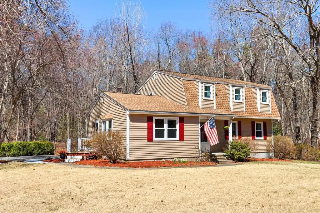 49 Academy Avenue Atkinson NH 03811