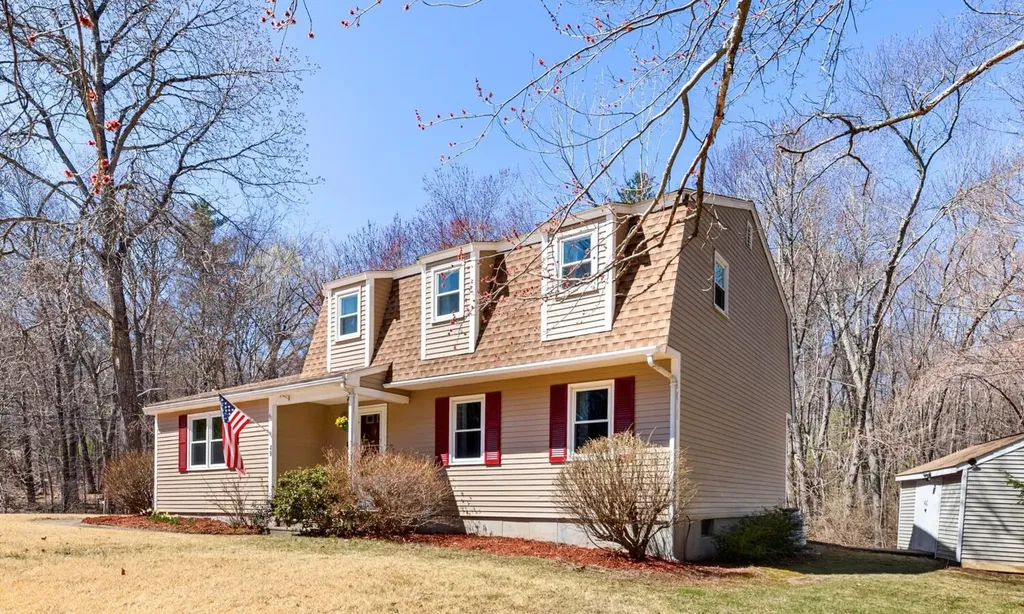 49 Academy Avenue Atkinson NH 03811