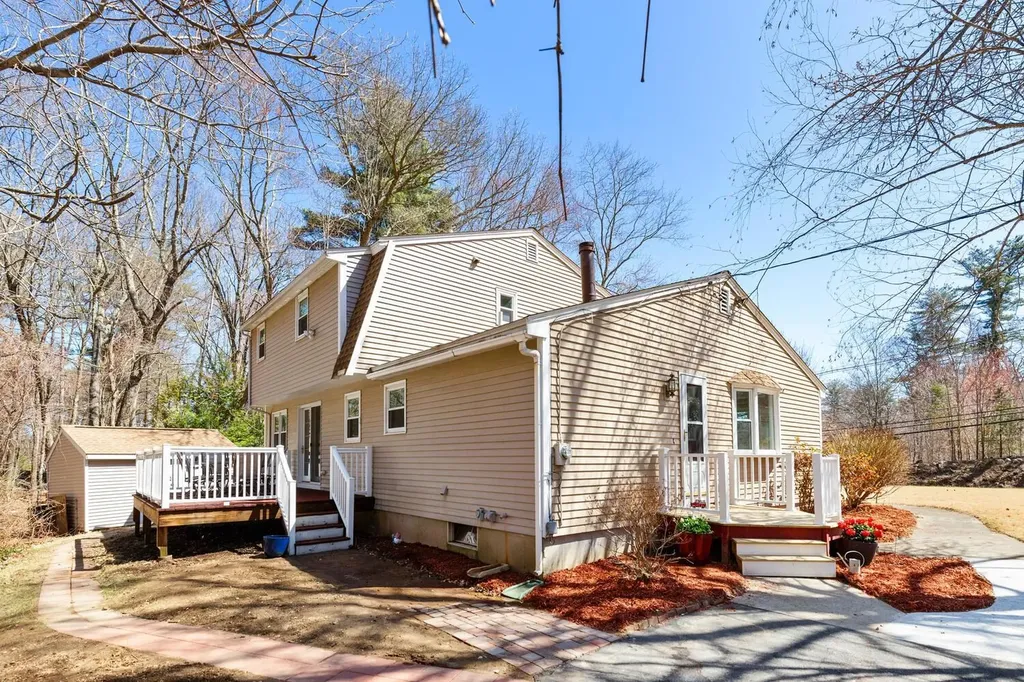 49 Academy Avenue Atkinson NH 03811