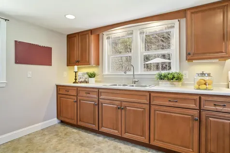322 Boston Post Road Amherst NH 03031