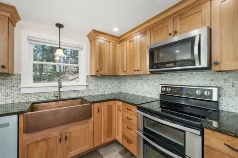 124 Pine Meadow Circle Bennington NH 03442