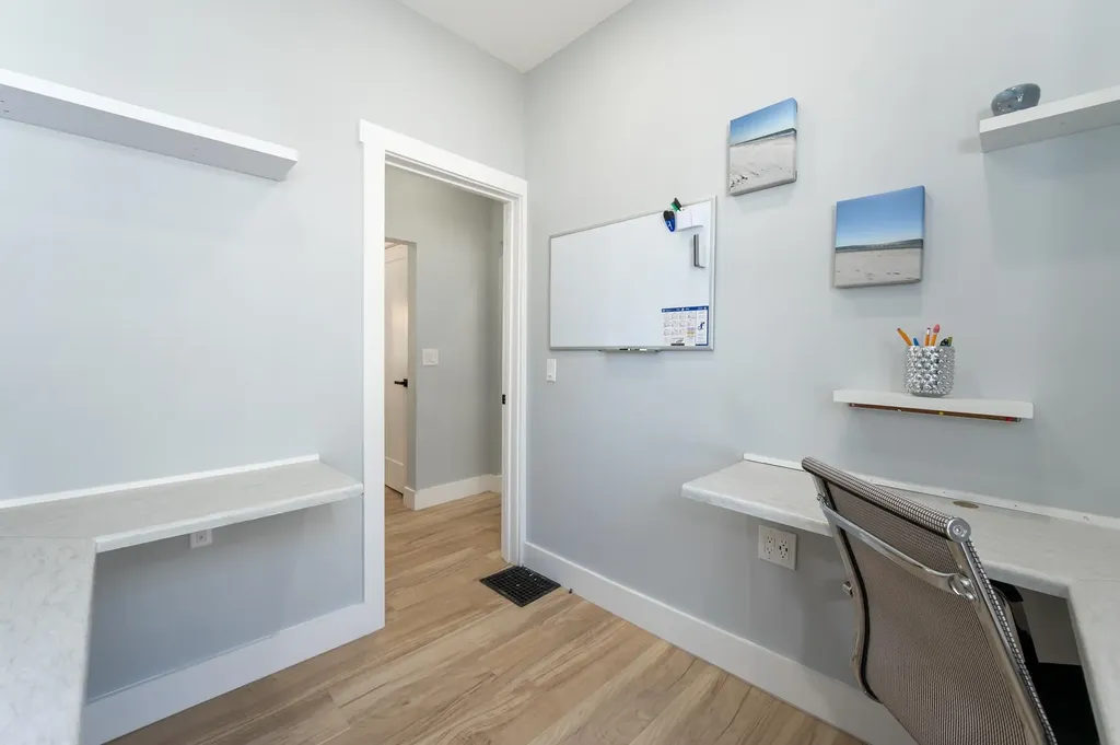 39 South Avenue Derry NH 03038