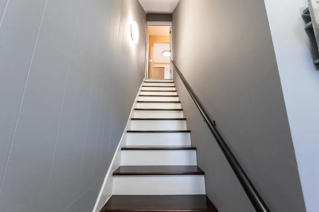 39 South Avenue Derry NH 03038