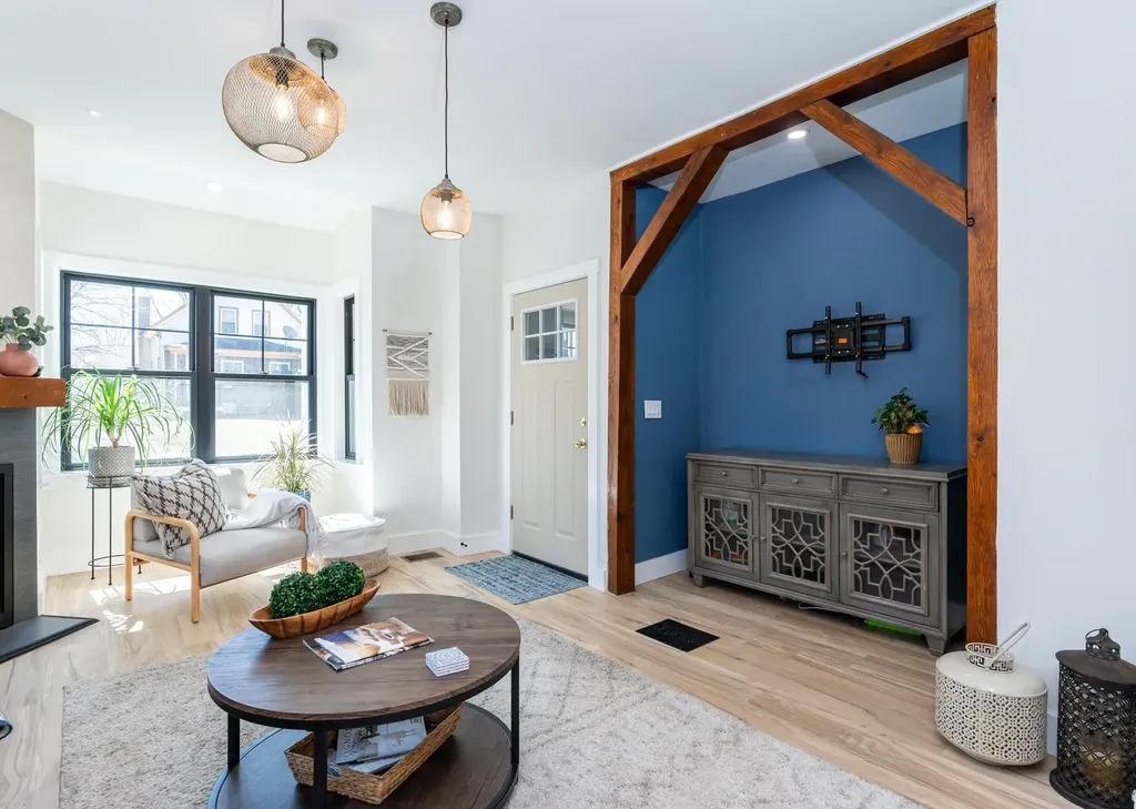 39 South Avenue Derry NH 03038