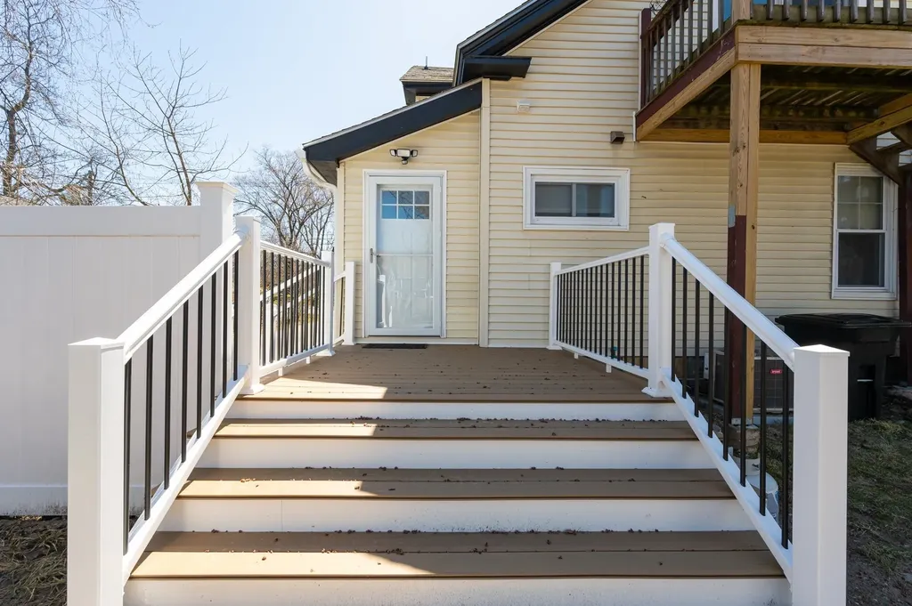 39 South Avenue Derry NH 03038