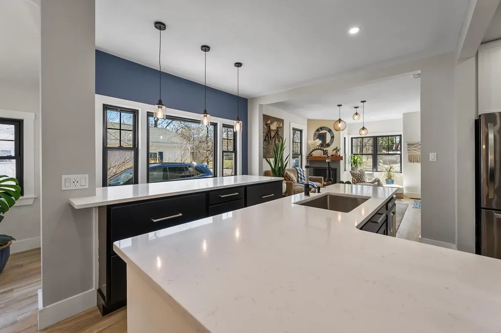 39 South Avenue Derry NH 03038