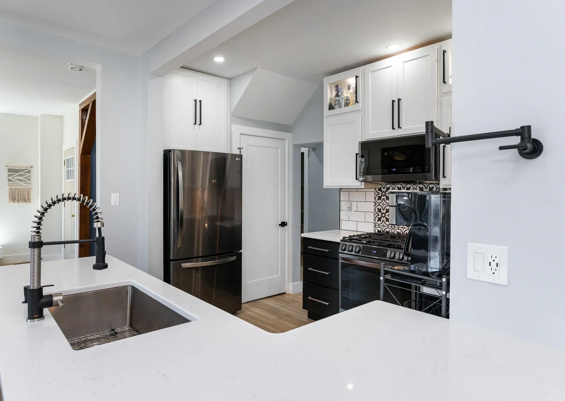 39 South Avenue Derry NH 03038