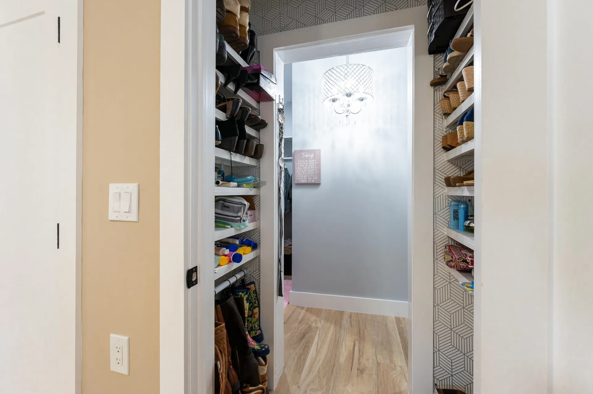 39 South Avenue Derry NH 03038