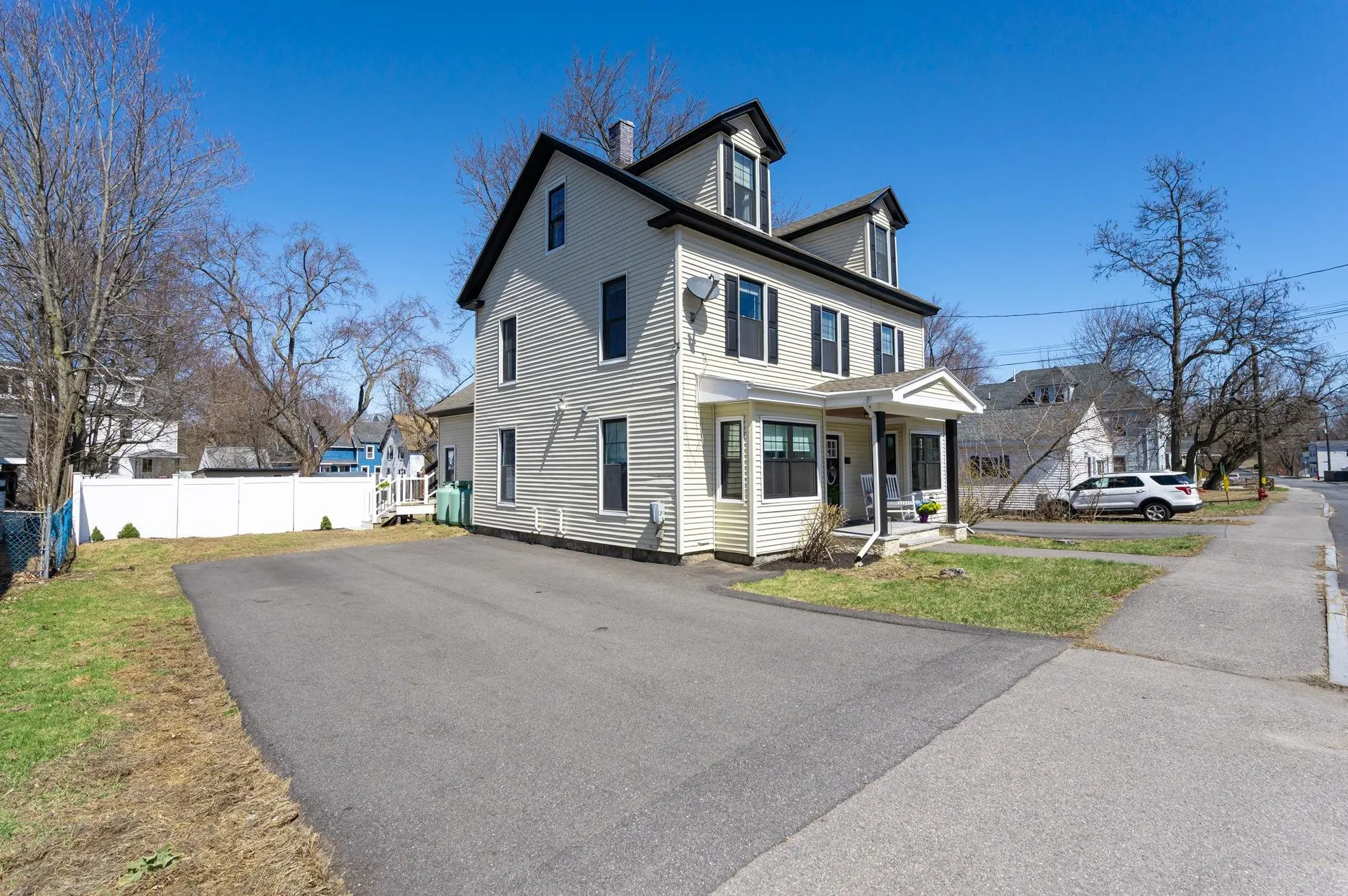 39 South Avenue Derry NH 03038