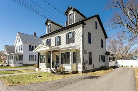 39 South Avenue Derry NH 03038