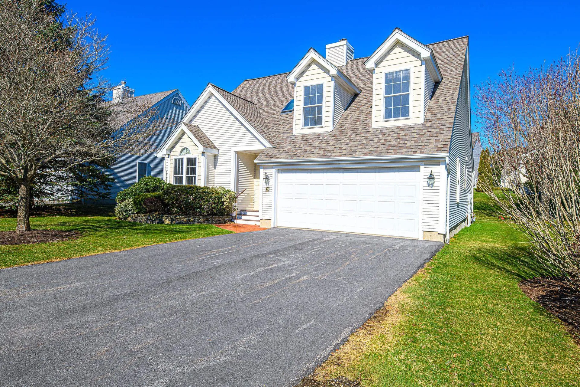 39 Hampton Meadows Hampton NH 03842