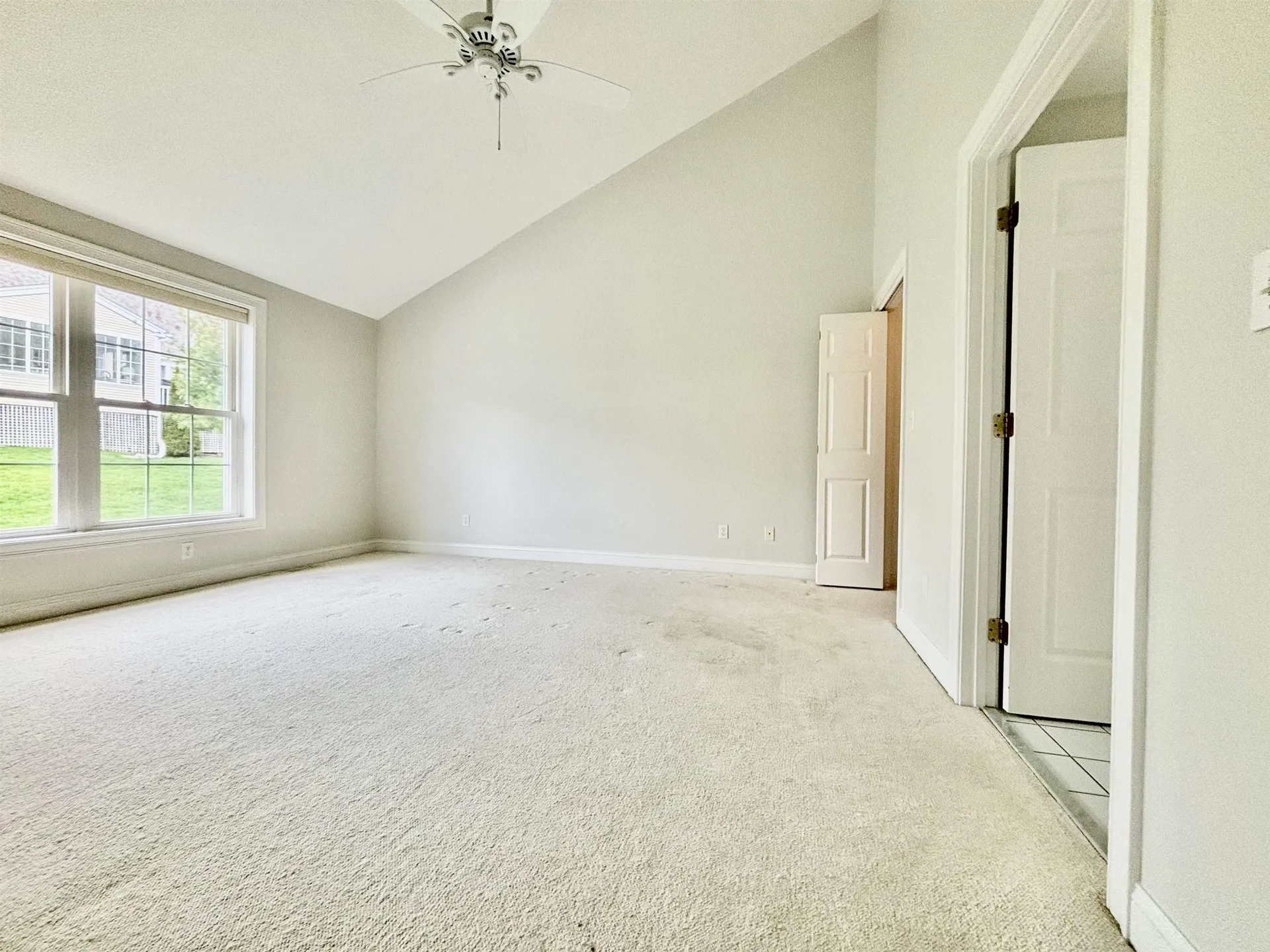 39 Hampton Meadows Hampton NH 03842