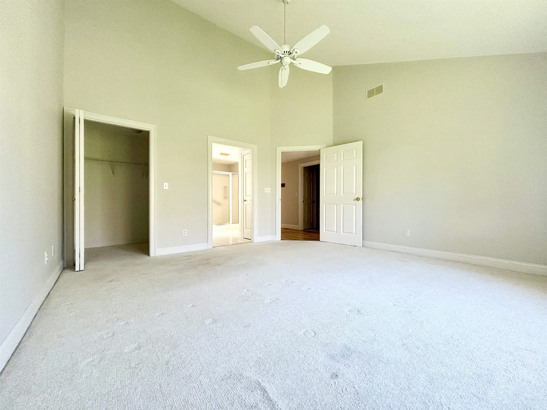 39 Hampton Meadows Hampton NH 03842