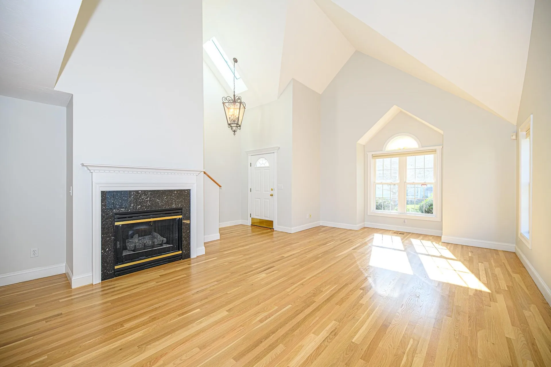 39 Hampton Meadows Hampton NH 03842