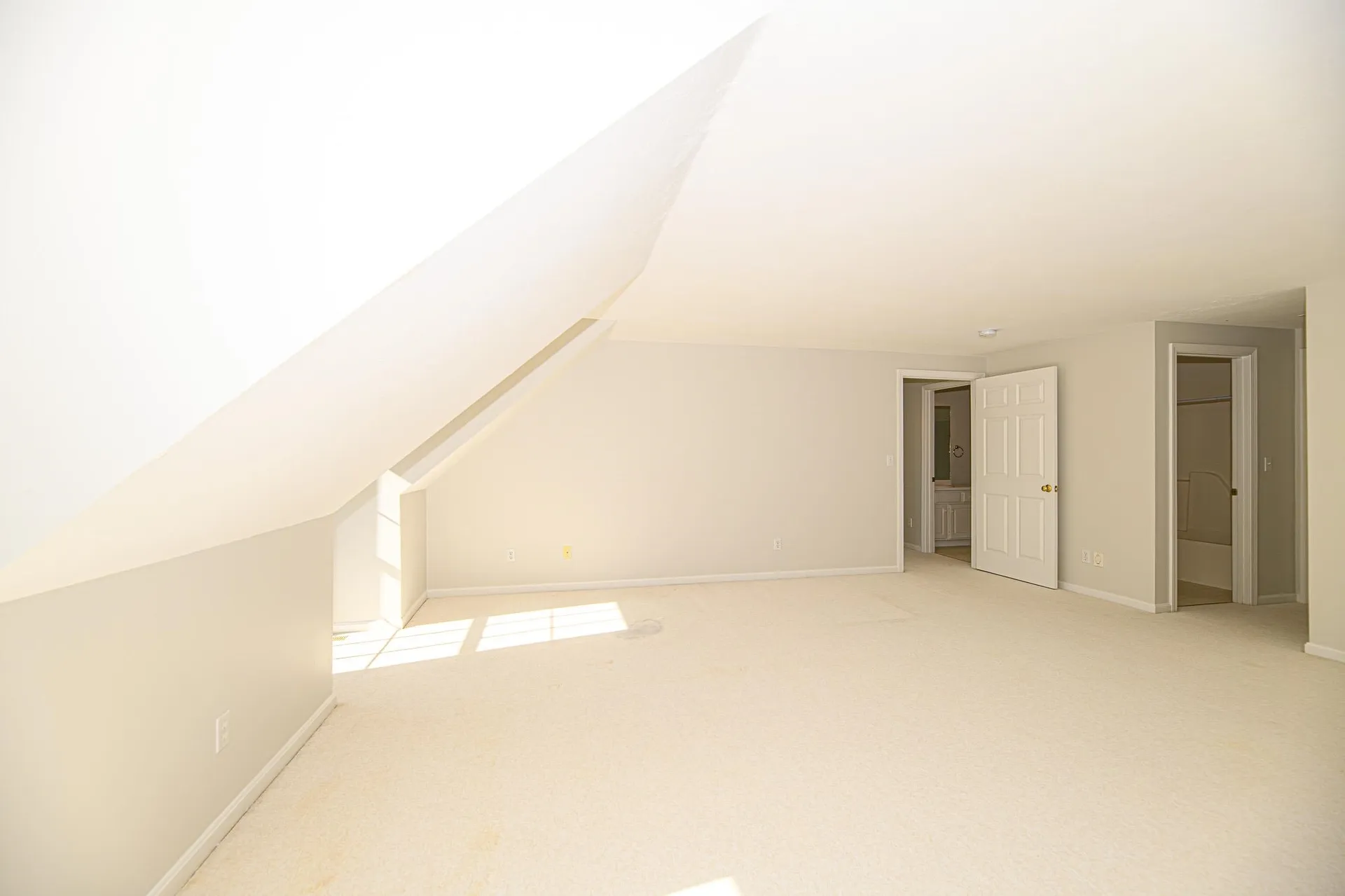 39 Hampton Meadows Hampton NH 03842