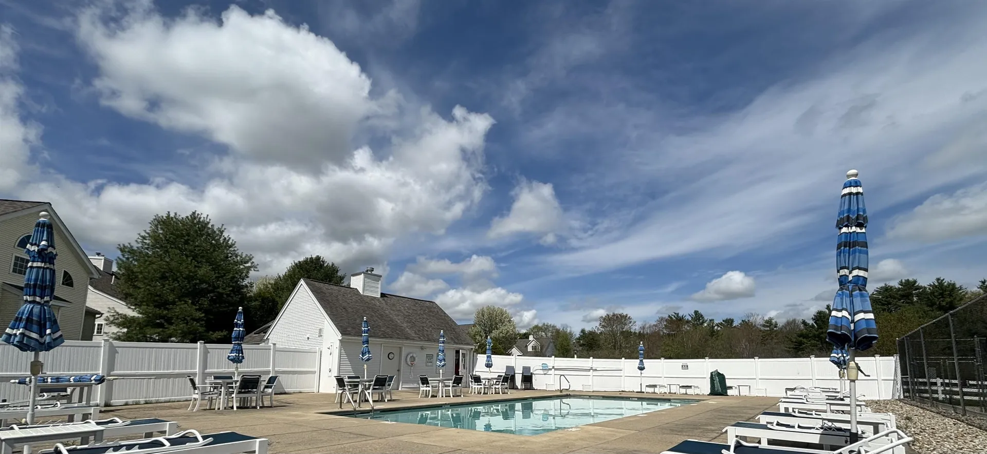 39 Hampton Meadows Hampton NH 03842