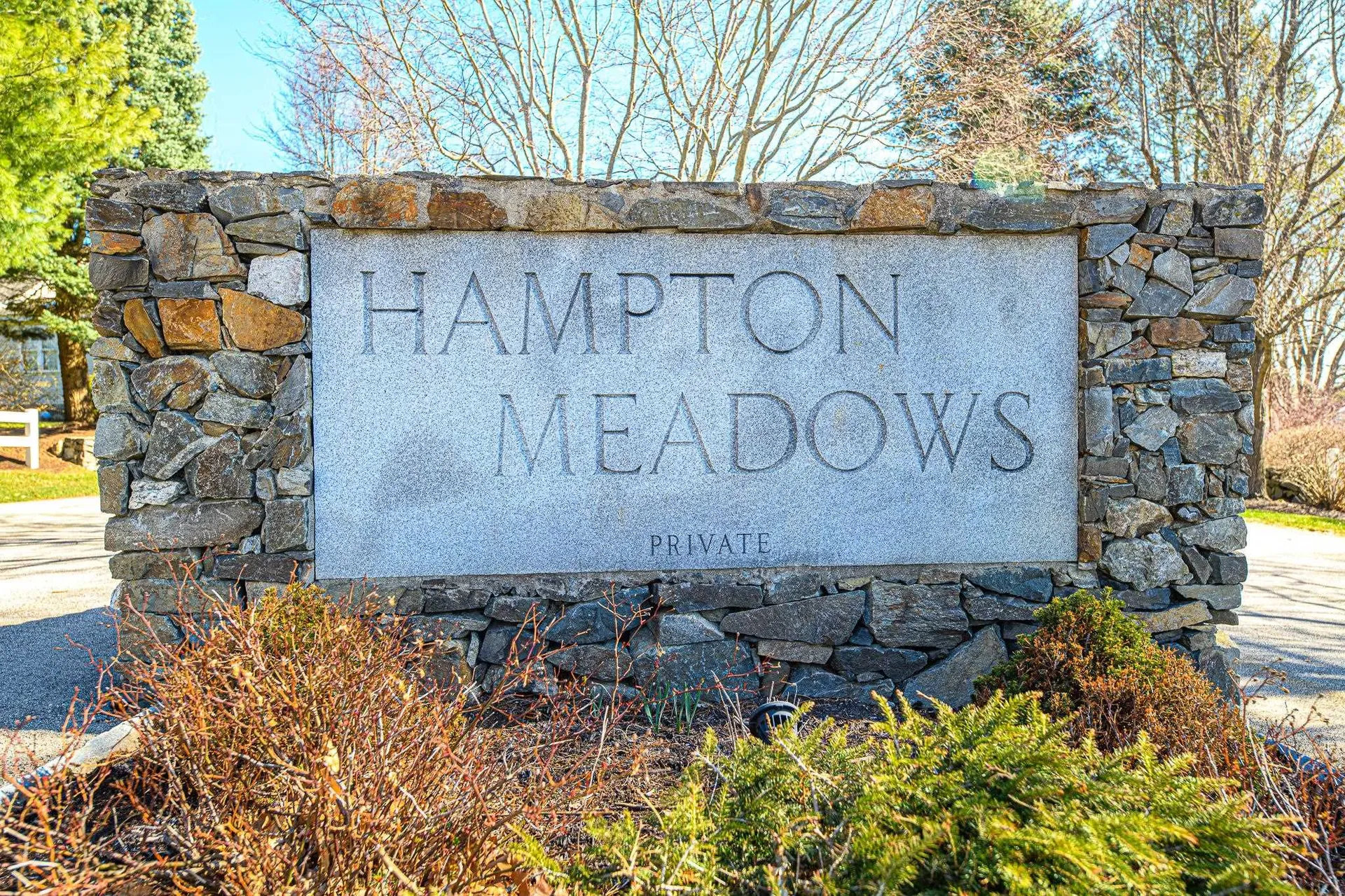 39 Hampton Meadows Hampton NH 03842